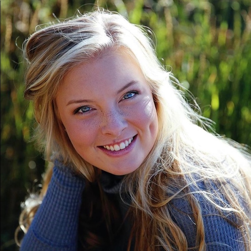 Meet your Posher, Olivia